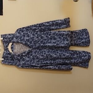 AMBRIELLE 2-PIECE WOMEN'S PAJAMAS, VERY SOFT, BLUE FLORAL PRINT.   NWOT